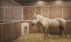 Hay Feeder Distribution De La Ration